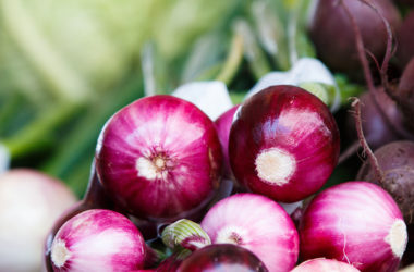 Rote Zwiebeln schneidne ohne tränen zu müßen